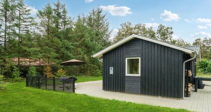 Nice home in Thyholm with WiFi