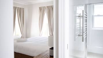 5 Schlafzimmer, Bügeleisen/Bügelbrett, WLAN, Bettwäsche