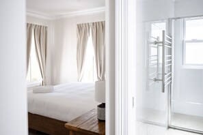 5 Schlafzimmer, Bügeleisen/Bügelbrett, WLAN, Bettwäsche