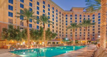 2 Bed 2 Bath Las Vegas - Pools, Hot Tubs, Cabanas and More!