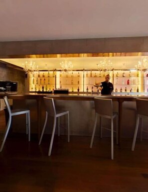 بار (في المنشاة)