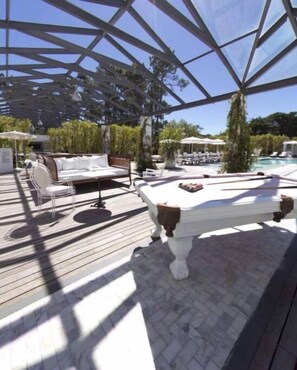 Outdoor dining - A high-end apartment with luxurious amenities

 (Punta del Este)