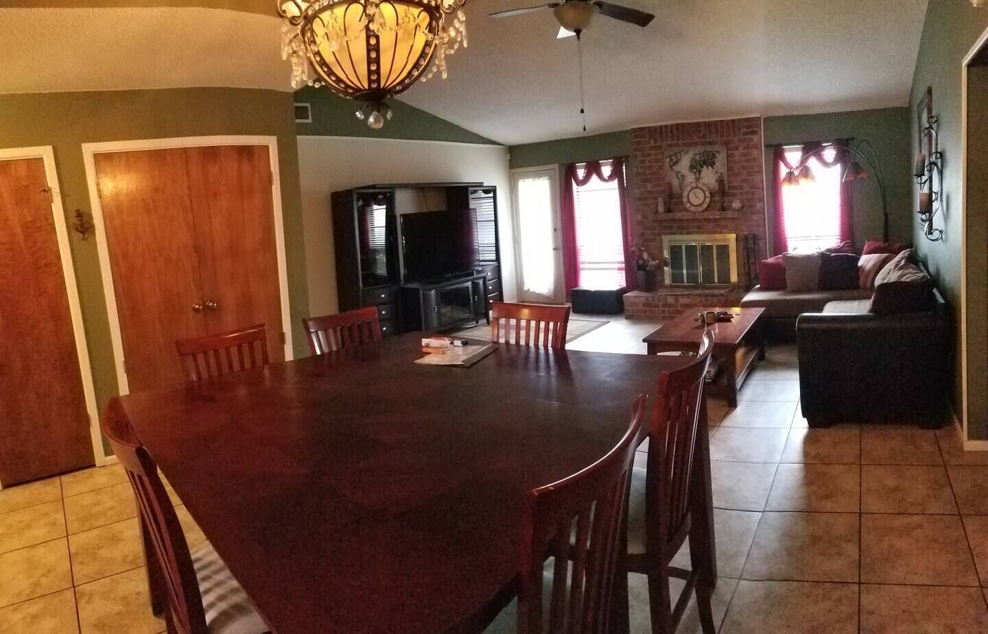Family-sized Home With Quick Access To The Loop!! - Midland, TX