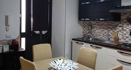 Cozy apartment with terrace, 600 meters from the airport.