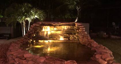 MINUTES FROM THE BEACHES FAMILY SIZED COTTAGES MANY AMENITIES.
KAPOKKOTTAGES.COM