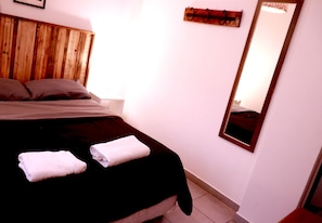 Economy-Doppelzimmer | Kostenloses WLAN, Bettwäsche