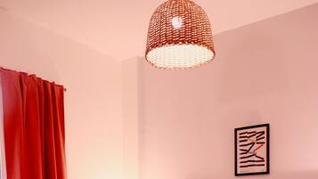 Free WiFi, bed sheets