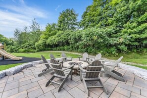 Terrace/patio - Lux Studio in Horseshoe Valley.
 (Oro)