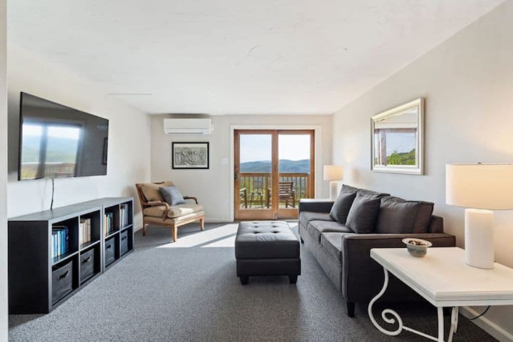 • Vista Vacation Home •