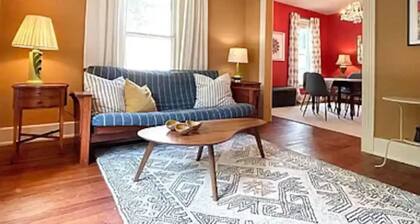 Private Entire Apartment near Beloit College