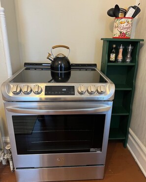 Private kitchen - Cozy apartment in Roseburg (Roseburg)