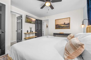 4 chambres, fer et planche à repasser, lit de bébé portatif, Wi-Fi