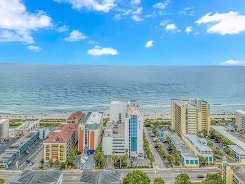 4-min Walk to Ocean|2 King Suites|Beach Retreat