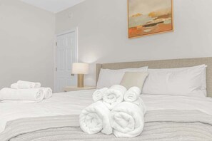 4 bedrooms, WiFi, bed sheets