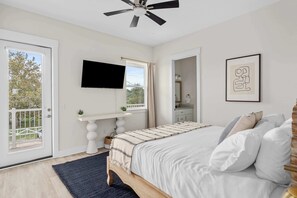 4 bedrooms, desk, iron/ironing board, travel cot