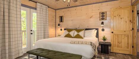 3 slaapkamers, een strijkplank/strijkijzer, reisbedje, wifi