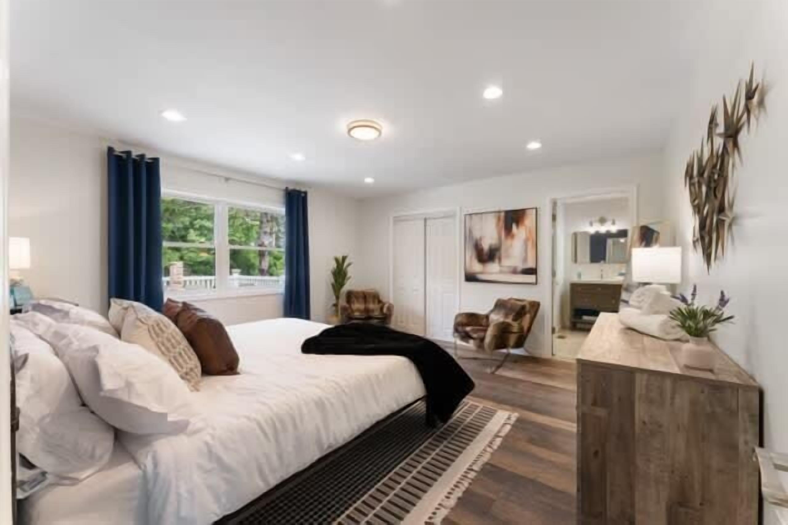 4 Schlafzimmer, Schreibtisch, Bügeleisen/Bügelbrett, Reisekinderbett