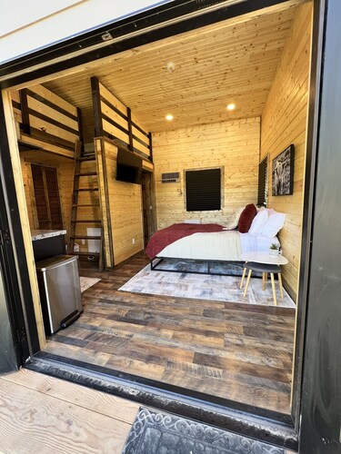 "The Matador" Westcliffe Outpost Cabin 