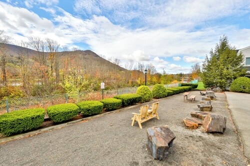 Cozy Downtown Hunter Mountain Getaway 
