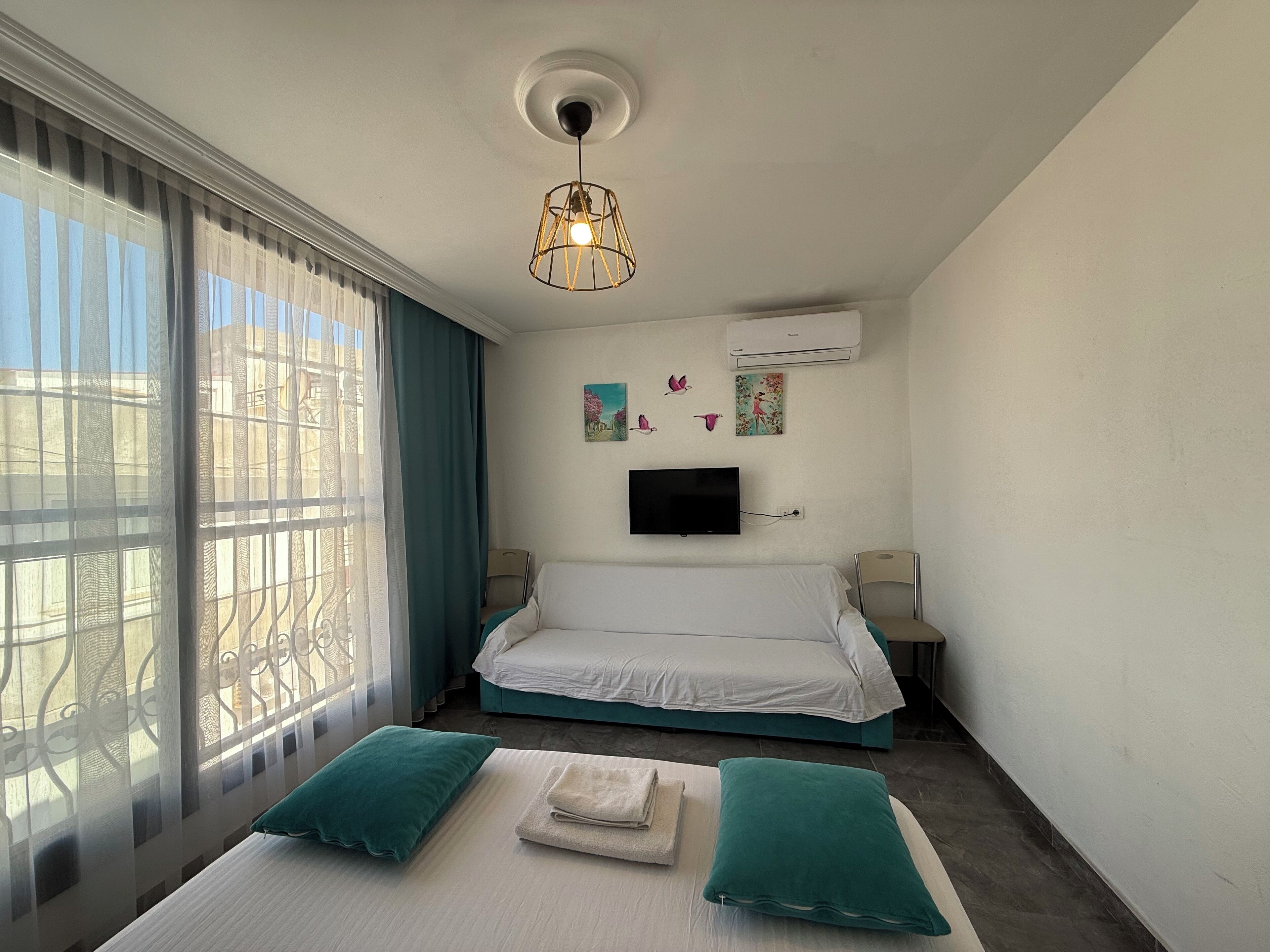 2 chambres, fer et planche à repasser, Wi-Fi gratuit, draps fournis