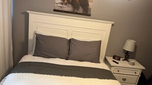 1 bedroom, iron/ironing board, free WiFi