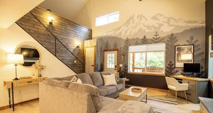 Plan For Spring! Sleeps 8 - Hot Tub - Fire Pit