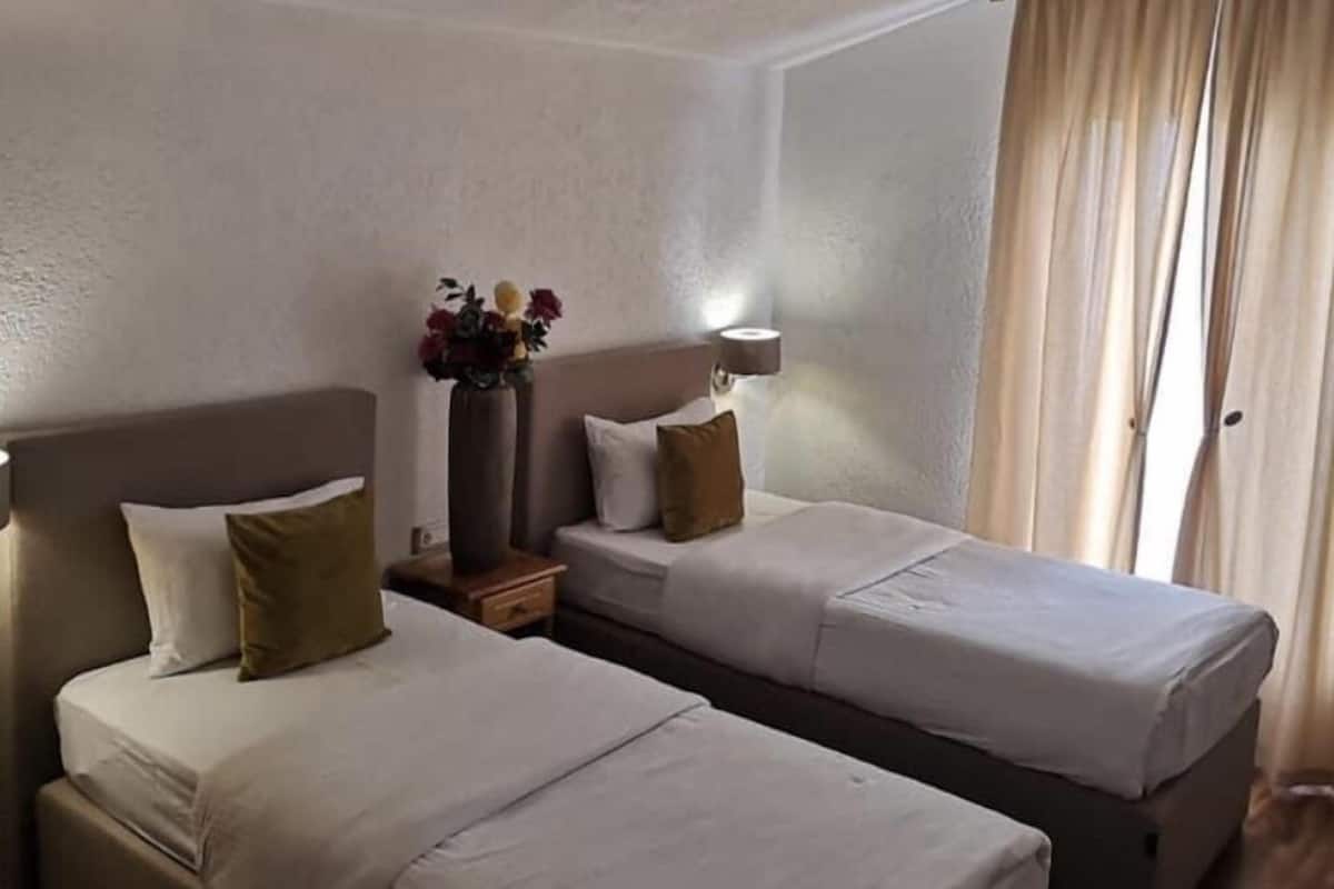 Classic Twin Room | 1 bedroom, free WiFi