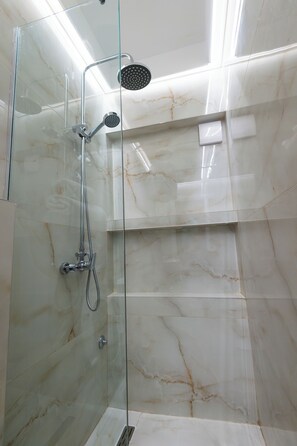 Standaard kamer | Badkamer