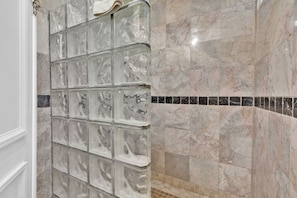 Shower, towels