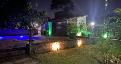 Casa de Seis Suítes, um Quarto e Duas Salas. Paraíso na Beira do mar