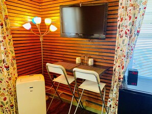 Habitació econòmica | Escriptori, espai de treball apte per a portàtils i wifi gratuïta