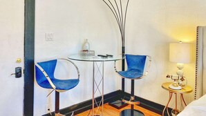 Economy Room | Desk, laptop workspace, WiFi (free), bed sheets - Chadwick Hotel (San Diego)