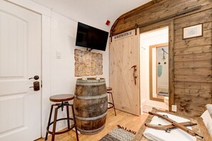   经济客房 | 办公桌、笔记本电脑工作区、免费 WiFi、床单