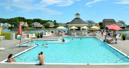 Turtle Bay | Waterfront Home, Screened Porch, Fireplace, Pools, Golf & Marina Access