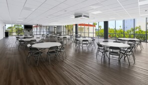 Dining - El Matador 114 - FREE TICKETS!! Your stay includes free tickets to many area attractions! (Fort Walton Beach)