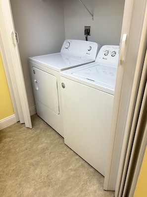 Interior - Cruise the Biloxi Beaches (Biloxi)