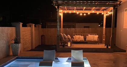 Del Encanto Beach House - Have Fun at the Beach