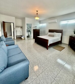 5 soverom, skrivebord, strykejern/-brett og wi-fi (inkludert)