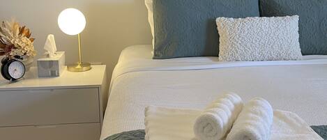 2 bedrooms, iron/ironing board, free WiFi, bed sheets