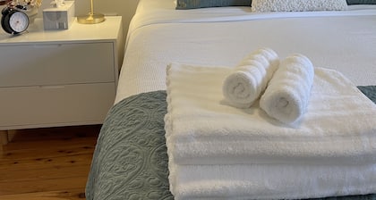 Comfortable cosy cottage, 2bedroom, self-contained