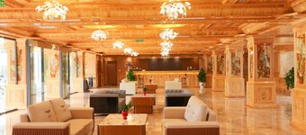 Phu Long Tam Ky Hotel & Restaurant