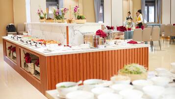 Petit déjeuner composé de spécialités régionales compris tous les jours