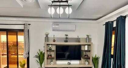 M & M Penthouse 2 Bedrooms Salon Villa Complete