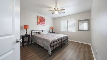 3 soverom, strykejern/-brett, wi-fi (inkludert) og sengetøy