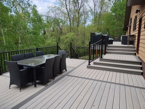 Birchwood Haven-Wooded Lakefront Cabin Retreat on Big Chetac Lake, Birchwood WI