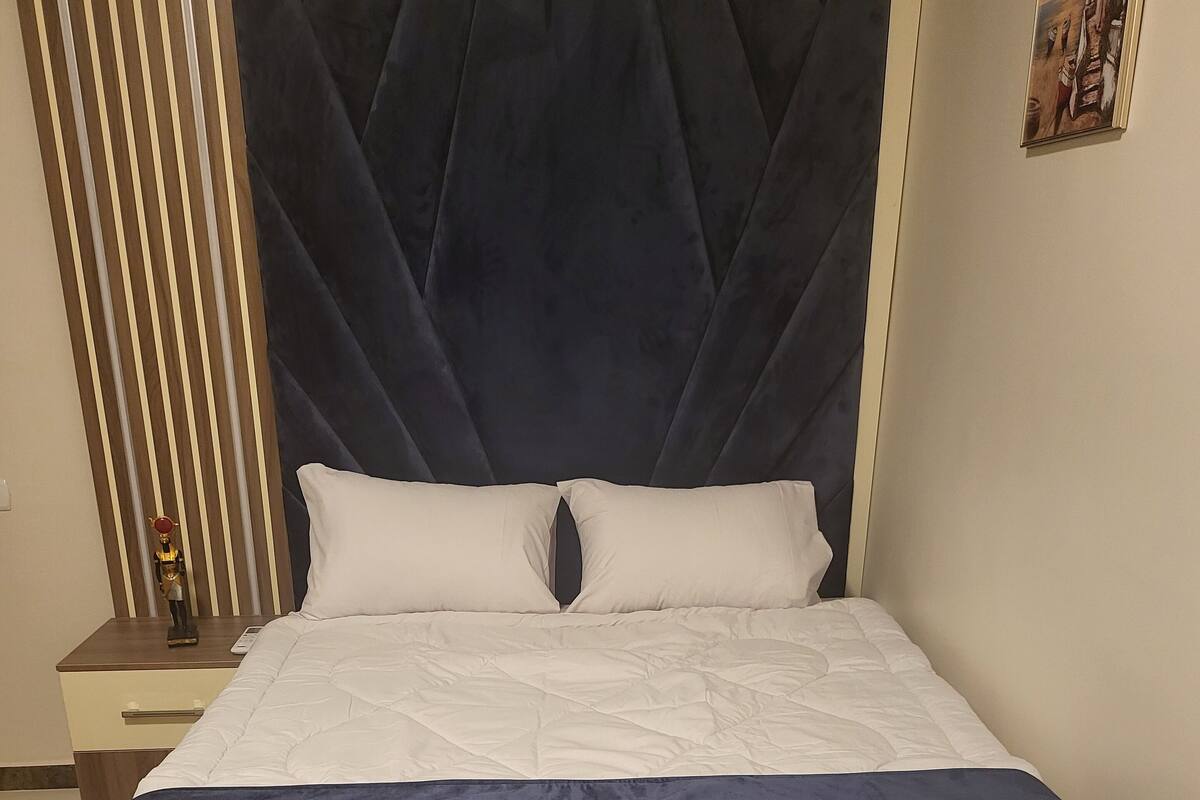 Soundproofing, WiFi (free)