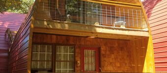 Comfortable cabin in the mountains of North Carolina, located near TIEC.