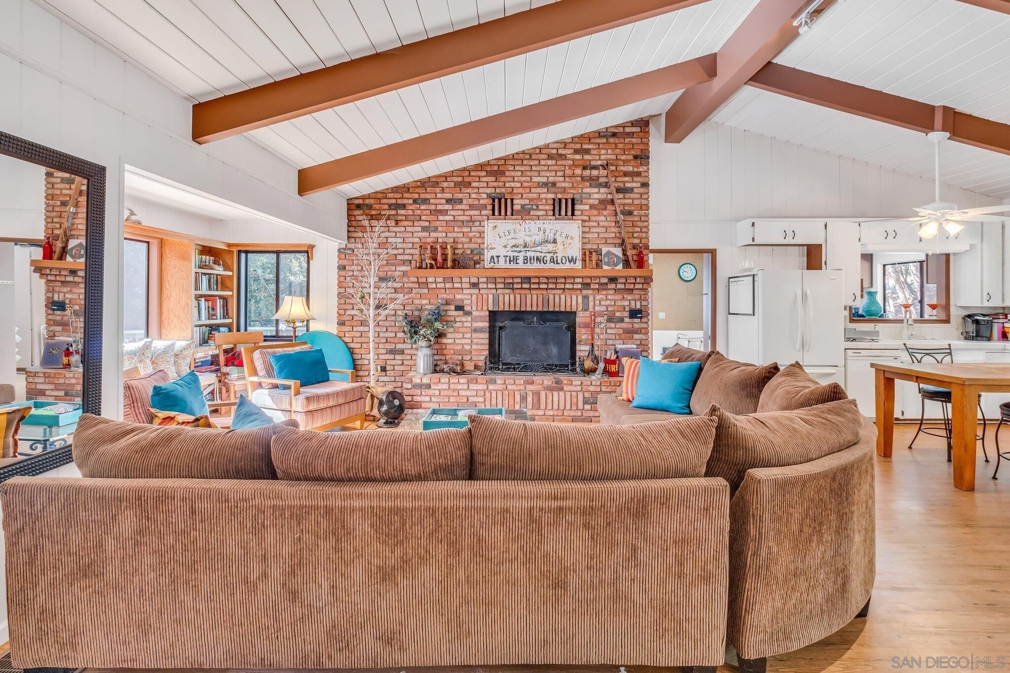 Downstairs Portion of "The Bungalow" Private use of Non Shared Amazing Home 