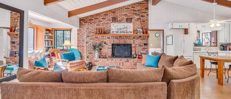 Smart TV y chimenea