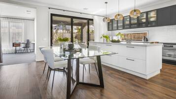 Family House | In-room dining